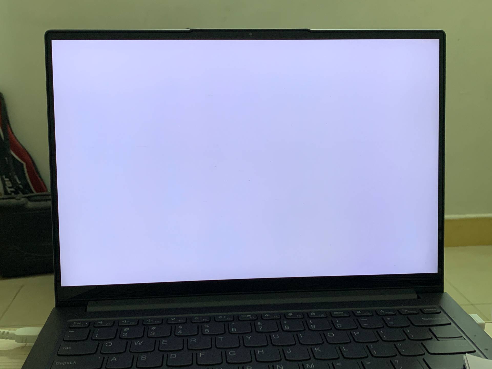 LCD အဖြူရောင်မျက်နှာပြင်အကြပ်အတည်း? CNK ၏သုံးဆင့် tespect-troubleshooting နည်းလမ်းကိုထိရောက်သော resolution ကို effowers!